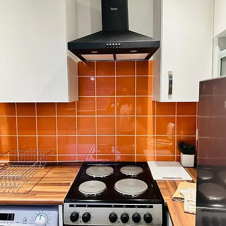 Comfy Studio Flat And Workspace Near Ashton-U-Lyne Station Stalybridge Exterior photo